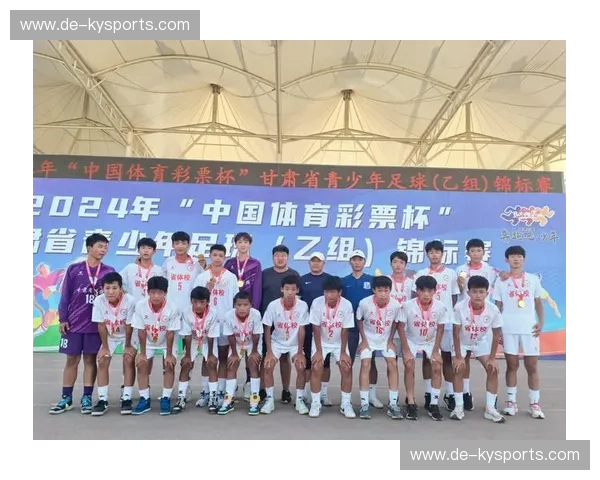 黄金甲体育：用金色力量点亮你的运动人生